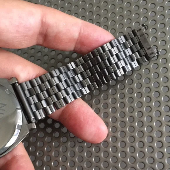 🖤NIXON minimal time teller man’s watch